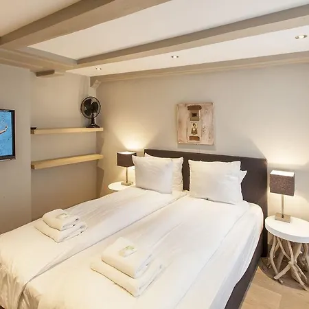 Daire Haarlemmerstraat Residence & Penthouse