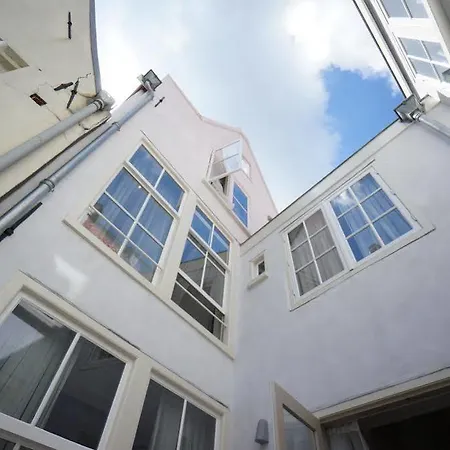 Daire Haarlemmerstraat Residence & Penthouse